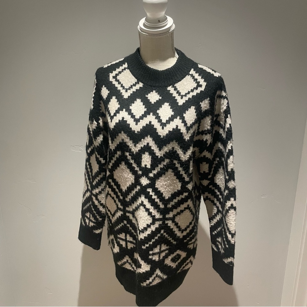 Après Ski H&M Black and Gray Knit Sweater